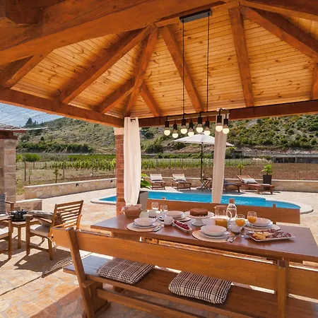 Beautiful In With Kitchen Holiday home *