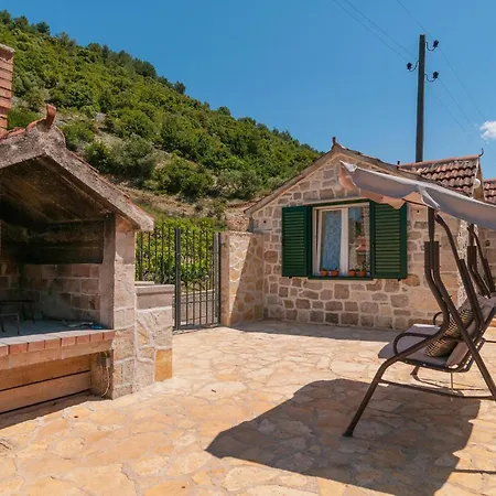 Beautiful In With Kitchen Holiday home *